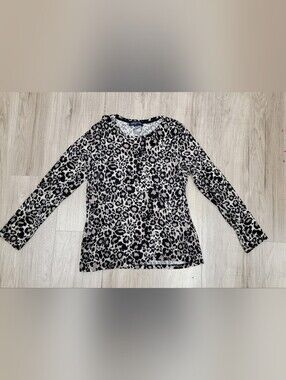 Jones New York Women’s Black and White Leopard Print Long Sleeve Top